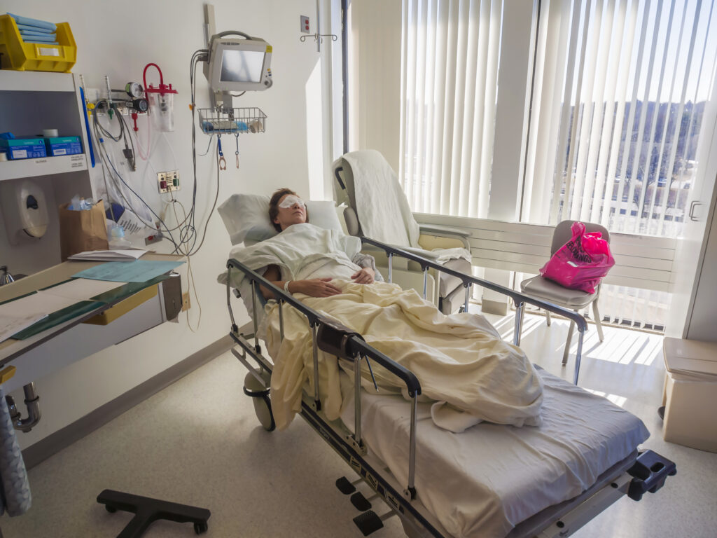 Side Effects of LASIK Eye Surgery 2 Hospital room with patient who is recovering from LASIK eye operation