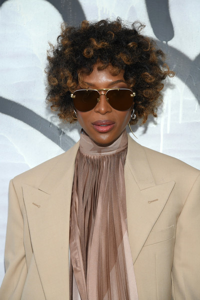 What Are the Best Sunglasses to Frame a Heart-Shaped Face? 59 Naomi Campbell Sunglasses