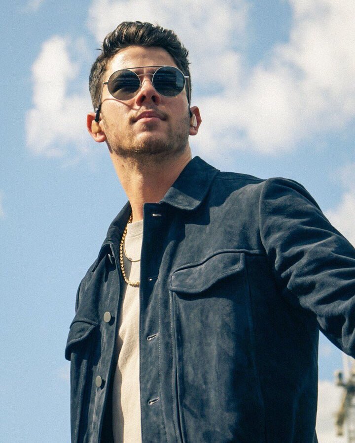 What Are the Best Sunglasses to Frame a Heart-Shaped Face? 60 Nick Jonas Sunglasses